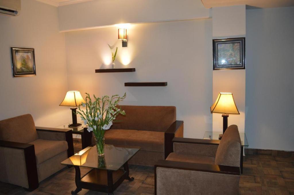 Fort Continental Hotel 白沙瓦 外观 照片
