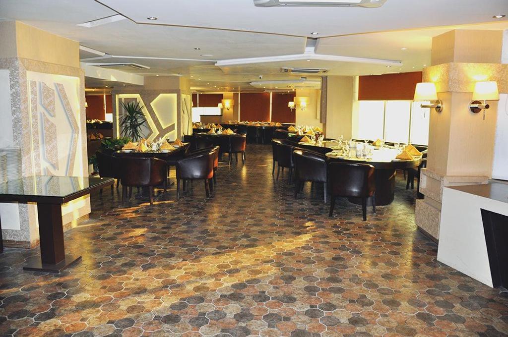 Fort Continental Hotel 白沙瓦 外观 照片