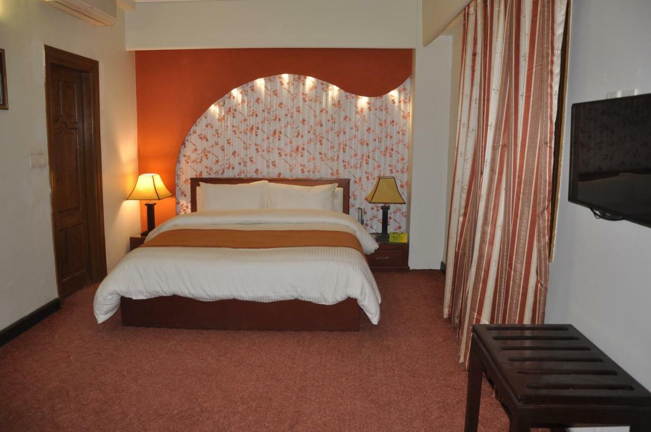 Fort Continental Hotel 白沙瓦 外观 照片
