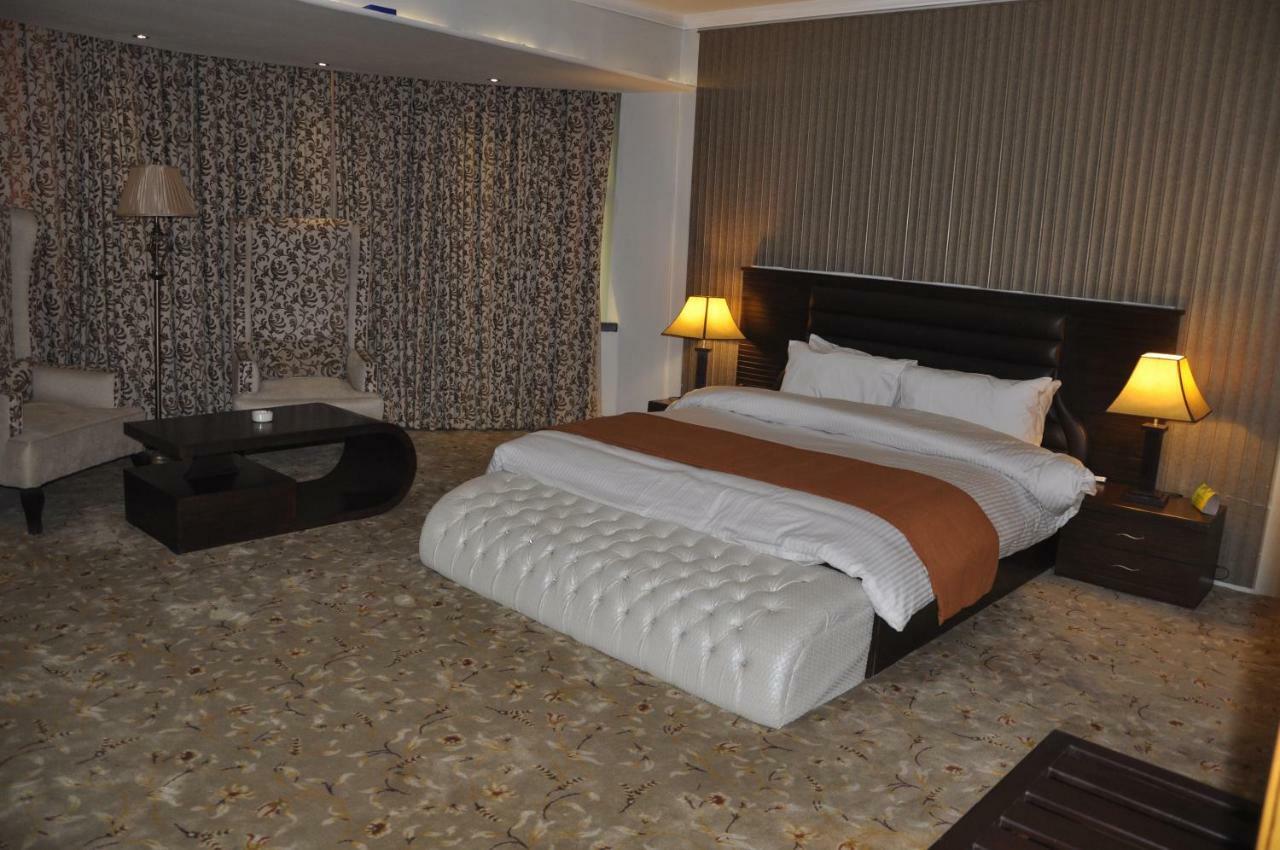 Fort Continental Hotel 白沙瓦 外观 照片