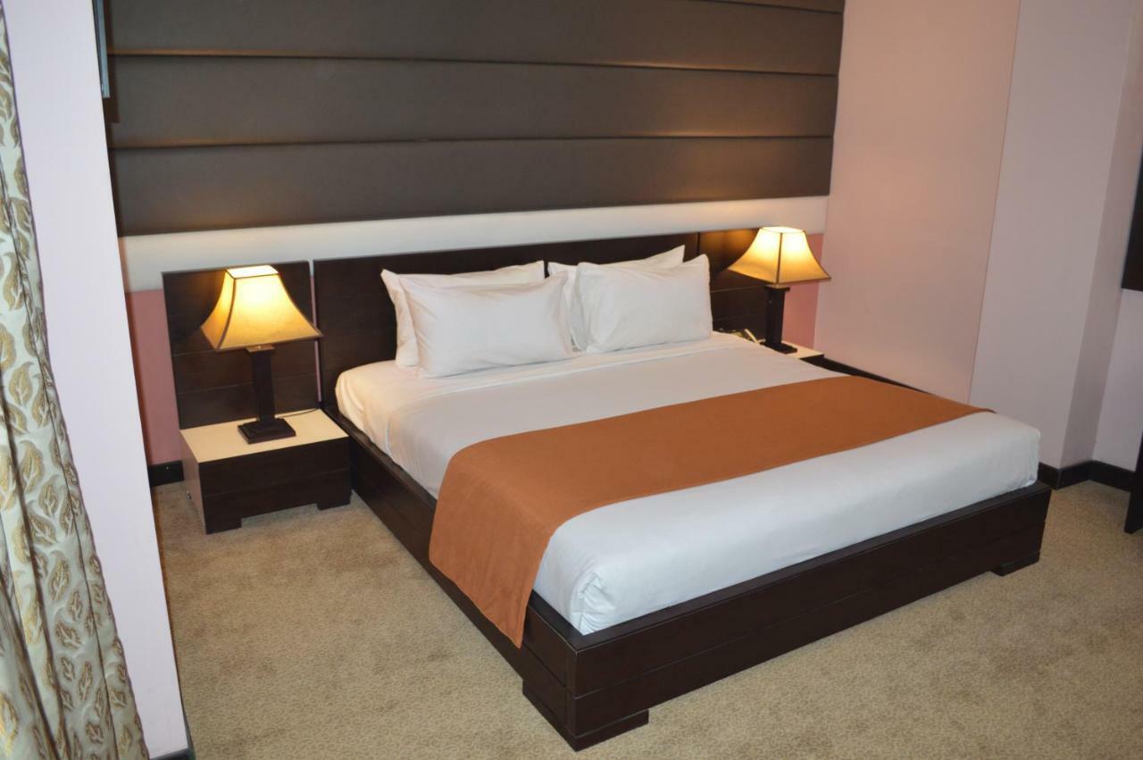 Fort Continental Hotel 白沙瓦 外观 照片