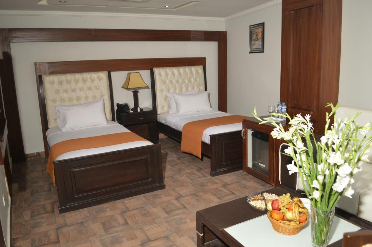 Fort Continental Hotel 白沙瓦 外观 照片